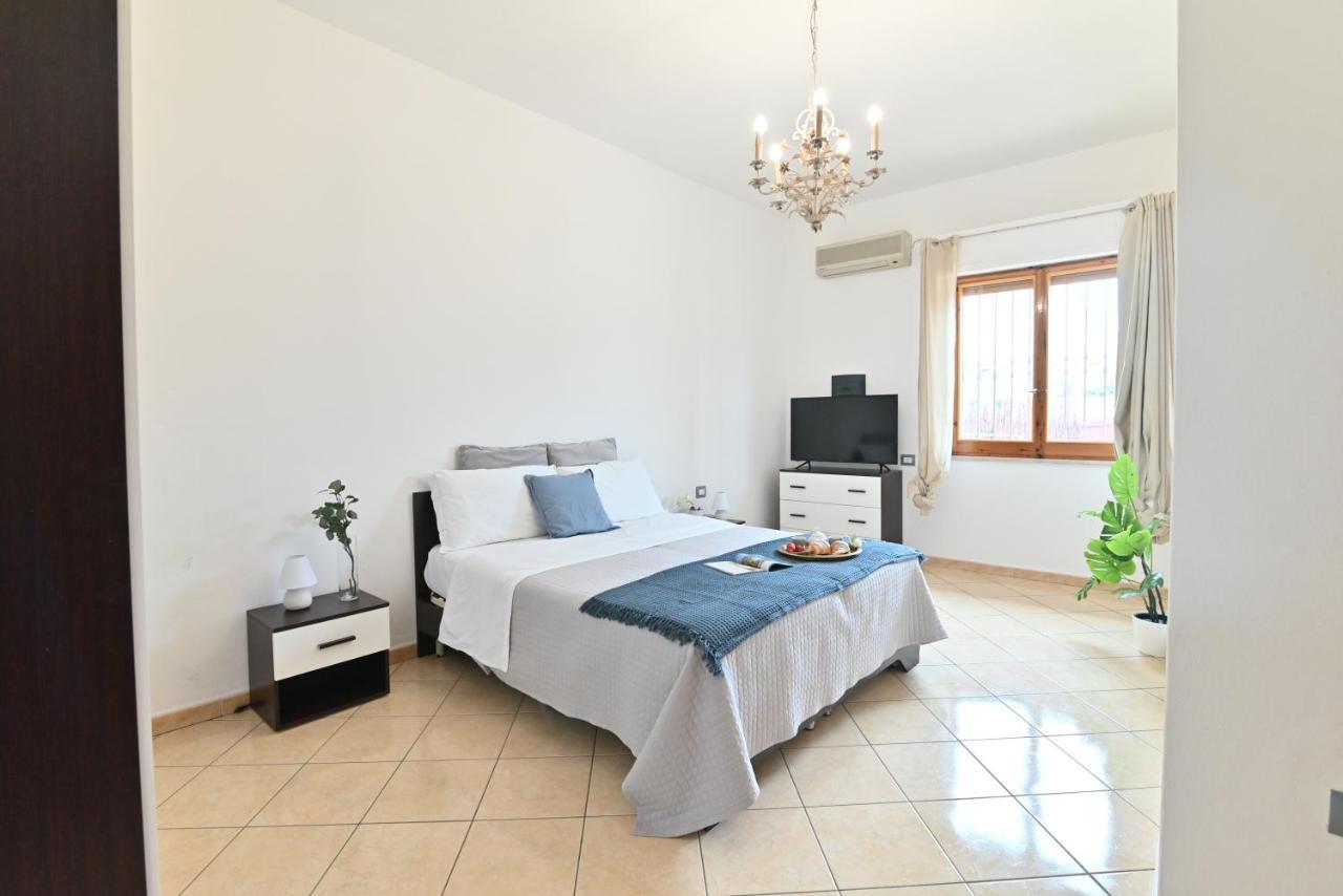 Izzhome Flamingo Pula Bagian luar foto