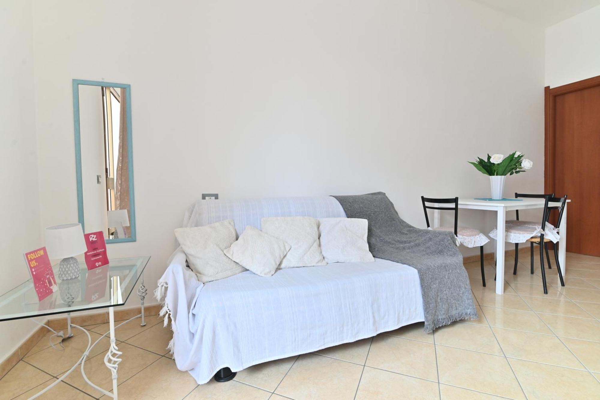 Izzhome Flamingo Pula Bagian luar foto